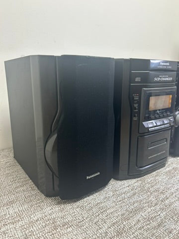 Panasonic SA-PM12 CD Stereo System * 5 Disc Changer * Radio * Cassette * Speakers