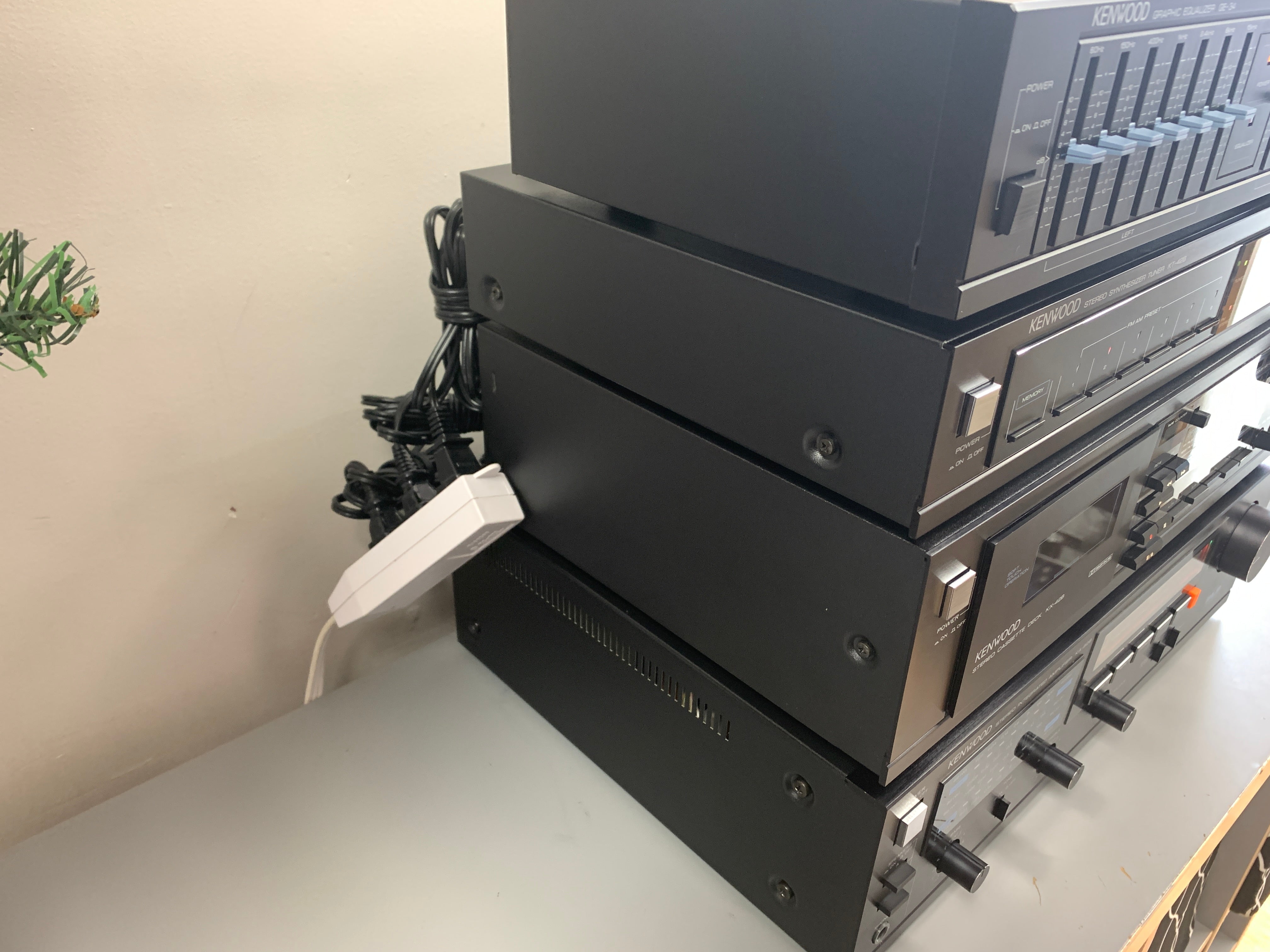 Kenwood Rack * Kenwood GE-34 Equalizer * KT-42B Tuner * KX-42B