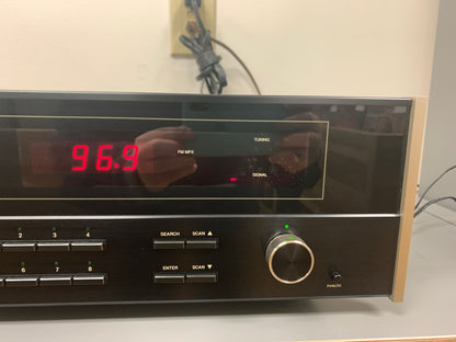 McIntosh MR7083 Tuner