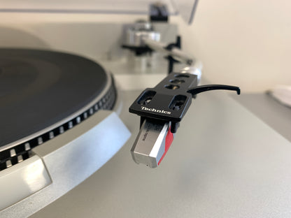 Technics SL-235 Turntable