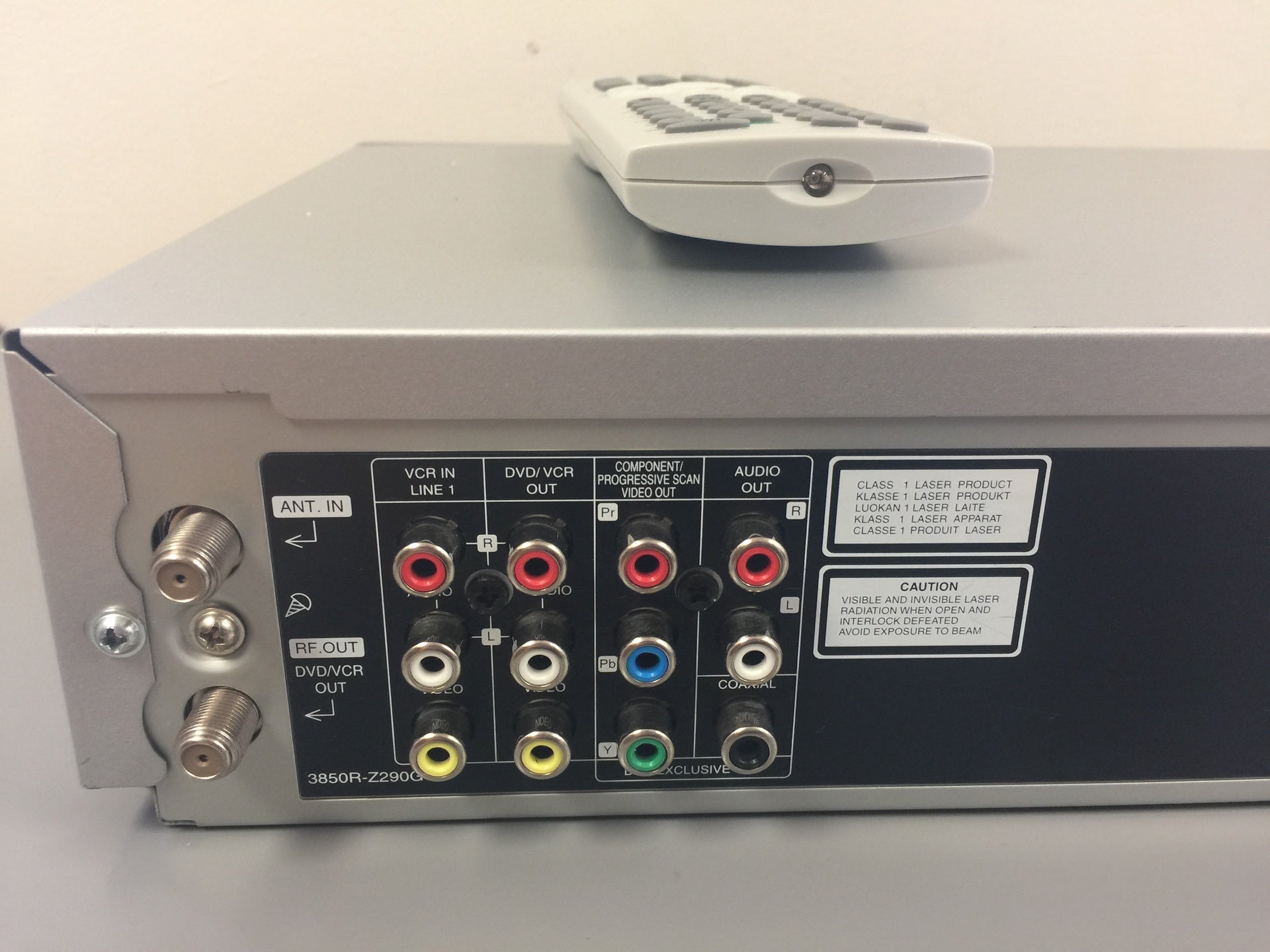 Toshiba SKD-530 DVD/VHS Player w/remote – The Turntable Store
