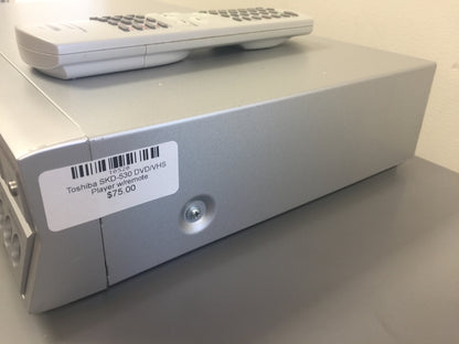 Toshiba SKD-530 DVD/VHS Player w/remote