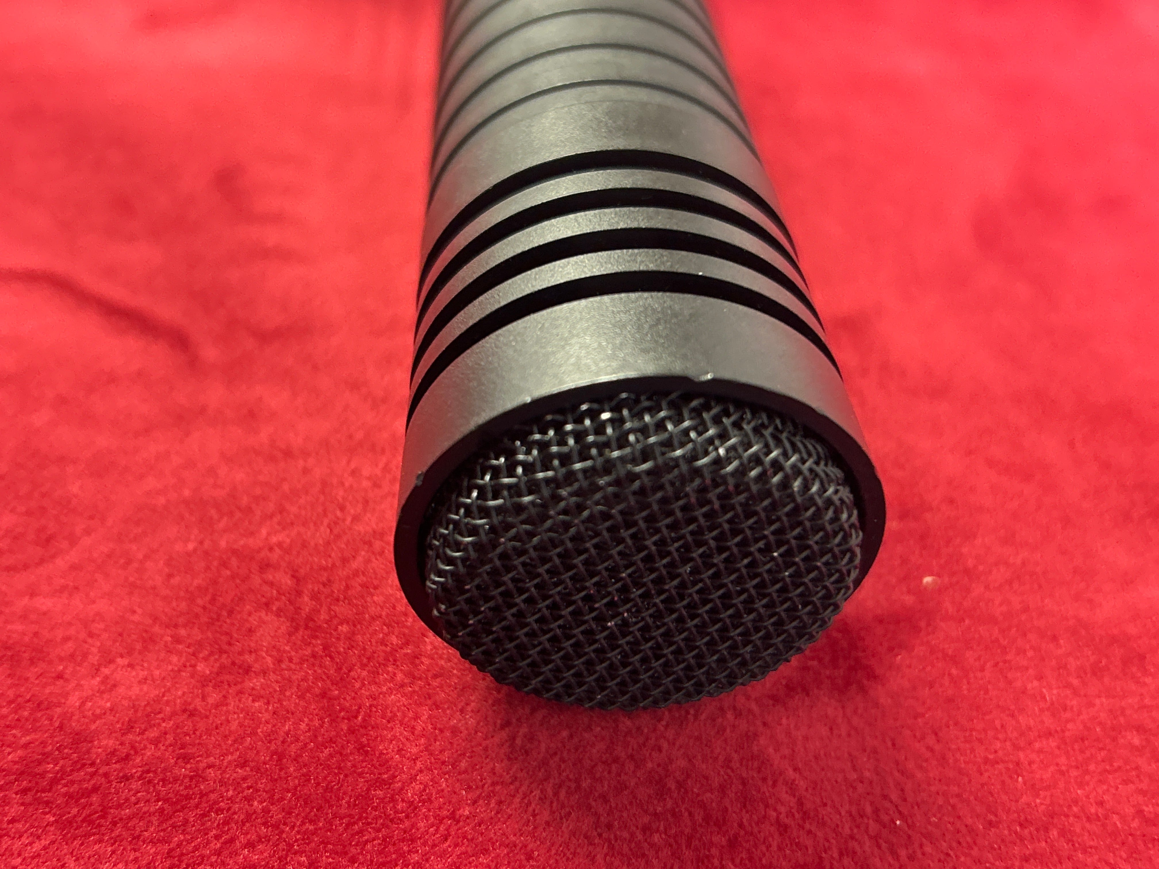 AKG Acoustics D70 Dynamic Cardioid Microphone