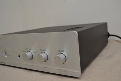 Rogue Sphinx V3 Tube integrated amplifier * Manual * Remote * Box