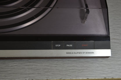 Bang Olufsen Beogram 3404 Turntable