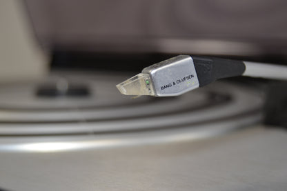 Bang Olufsen Beogram 3404 Turntable