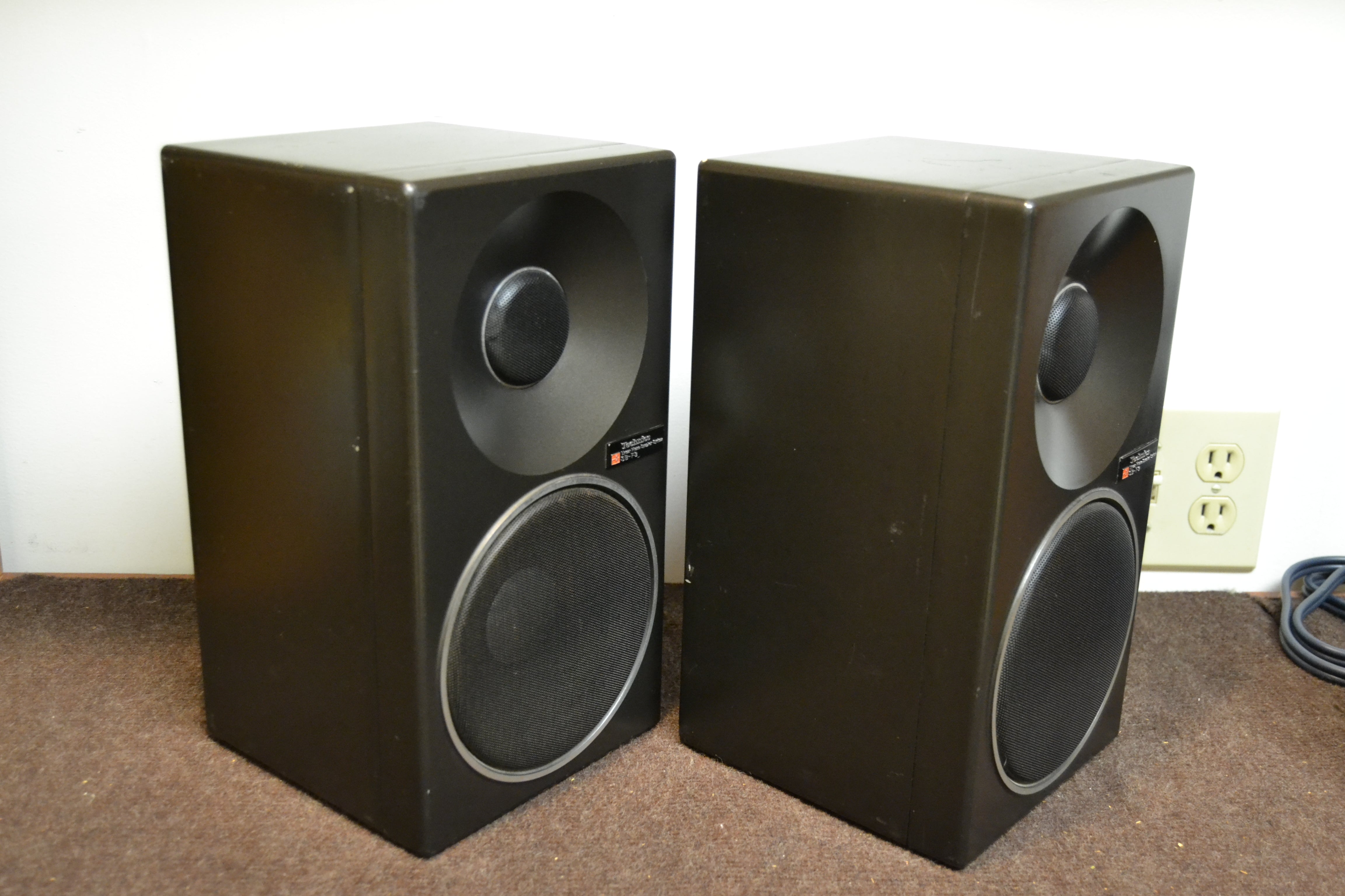 Technics SB-F3 * All metal bookshelf speakers – The Turntable Store