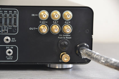 Belkin Pure AV PF60 Home Theater Power Console / Surge Protector