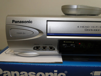 Panasonic PV-4523S Video Cassette recorder * Box * Remote