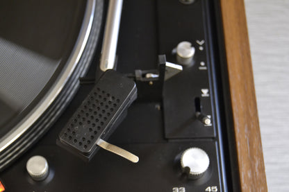 Dual 704 Direct Drive Turntable with Shure M95E Cartridge & Good OEM Shure Stylus