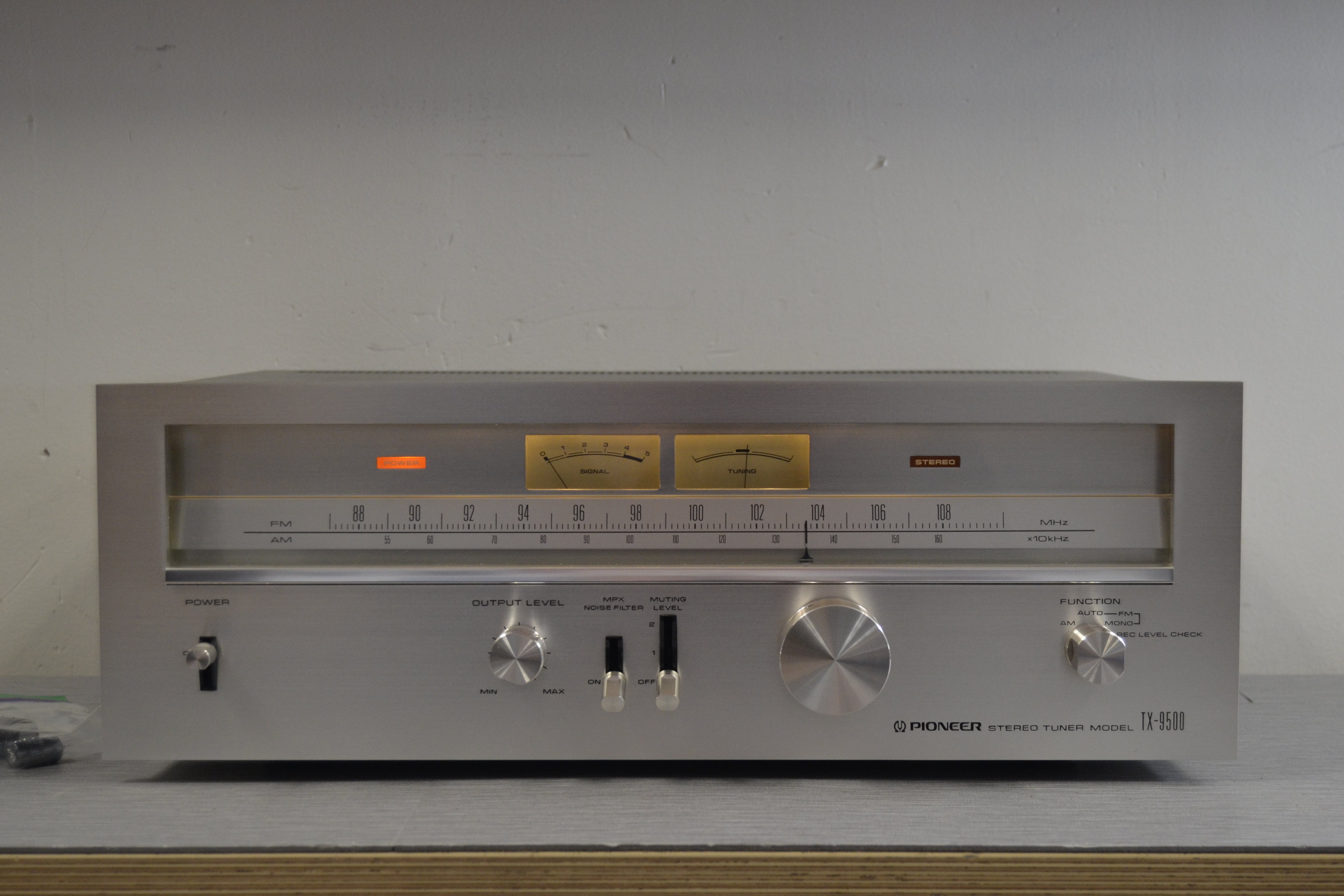Pioneer TX-9500 Stereo Tuner * Recapped * 1976 * Box – The