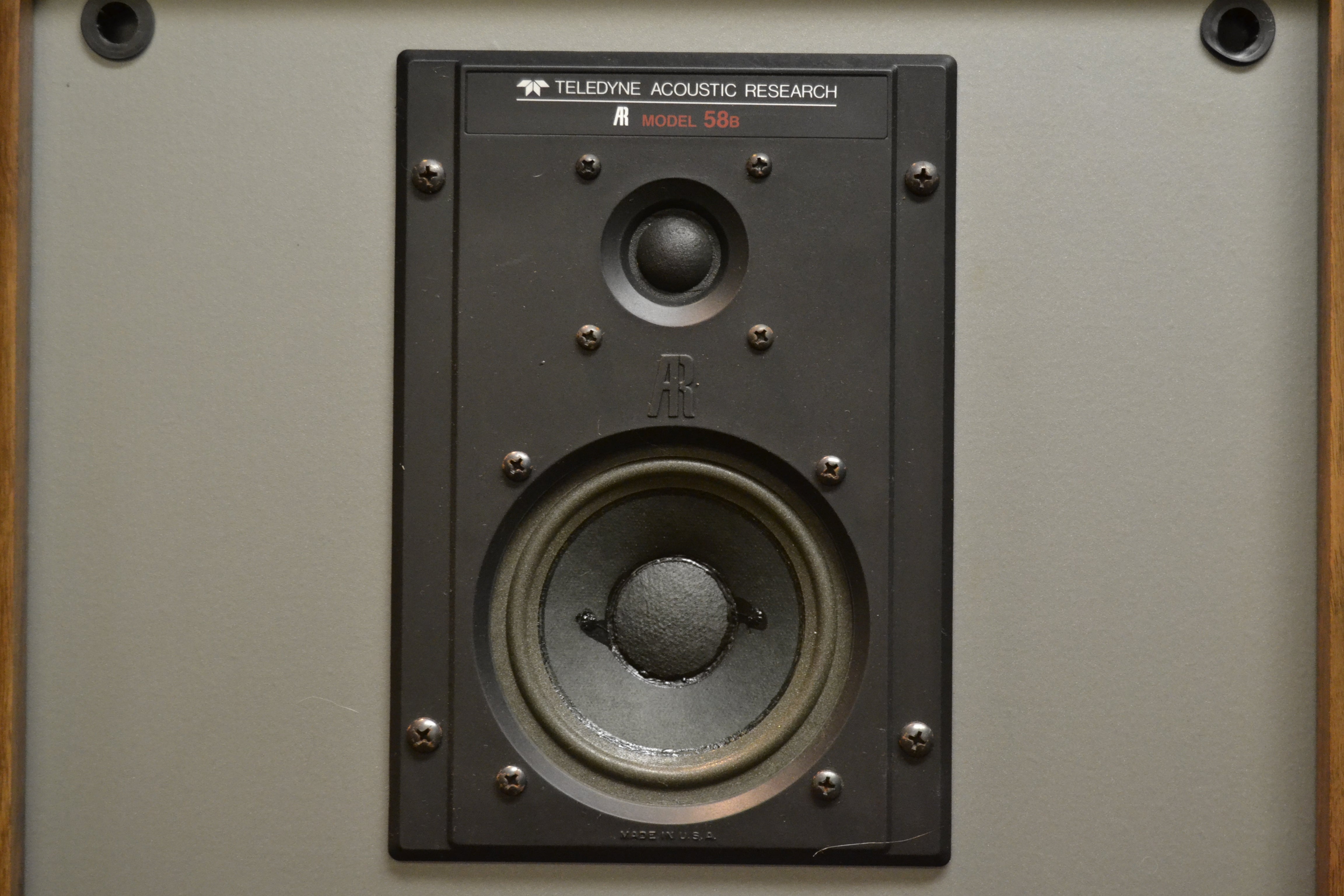 Acoustic Research AR58b Floor Standing Speakers * 3Way – The