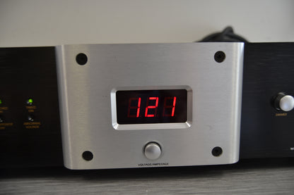 Monster Power HTS3600 Power Center