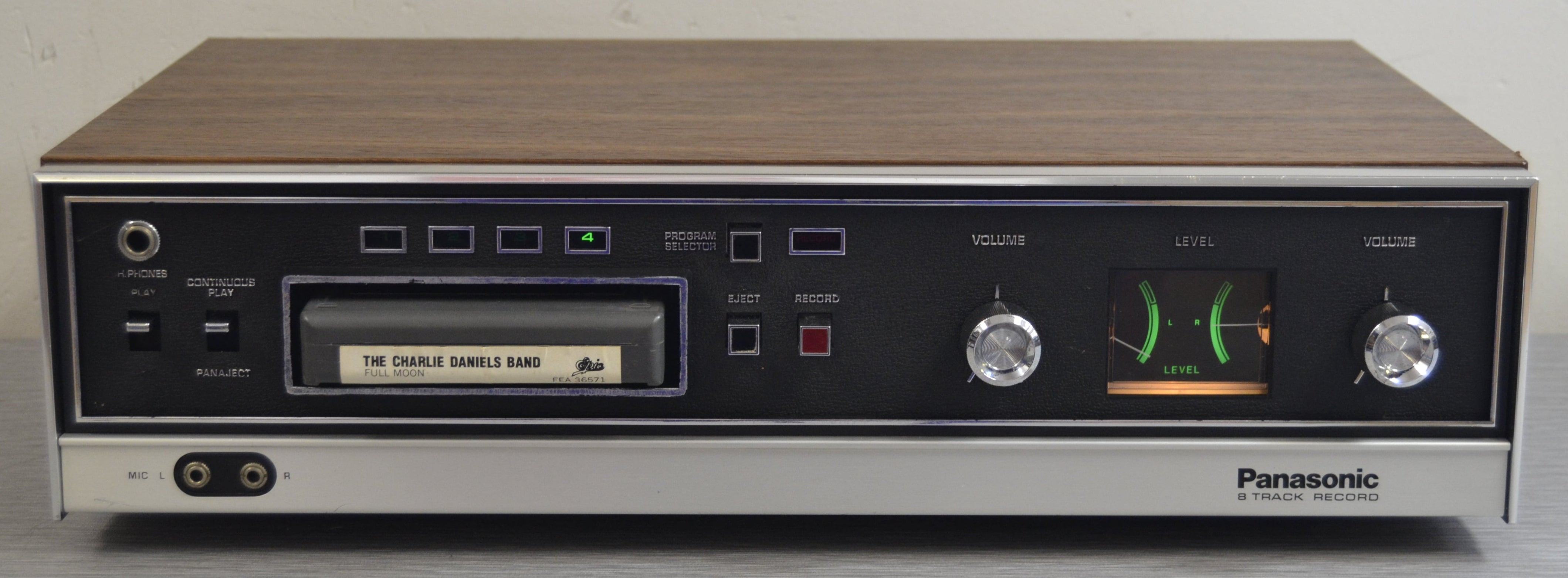 8 Track Machine Eight Track Players & Recorders – The Turntable Store