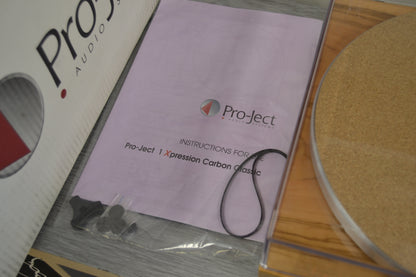 Pro-Ject 1 Expression Carbon Classic Olive Turntable * BOX * New Audio Technica Cartridge