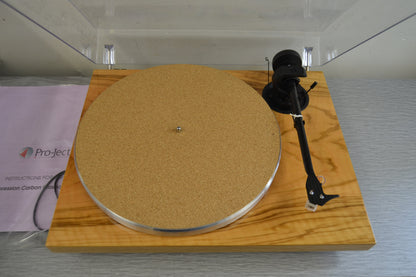 Pro-Ject 1 Expression Carbon Classic Olive Turntable * BOX * New Audio Technica Cartridge