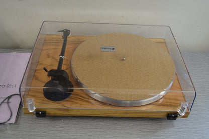 Pro-Ject 1 Expression Carbon Classic Olive Turntable * BOX * New Audio Technica Cartridge