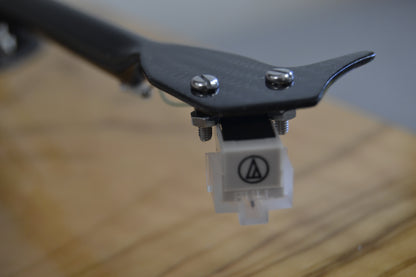 Pro-Ject 1 Expression Carbon Classic Olive Turntable * BOX * New Audio Technica Cartridge