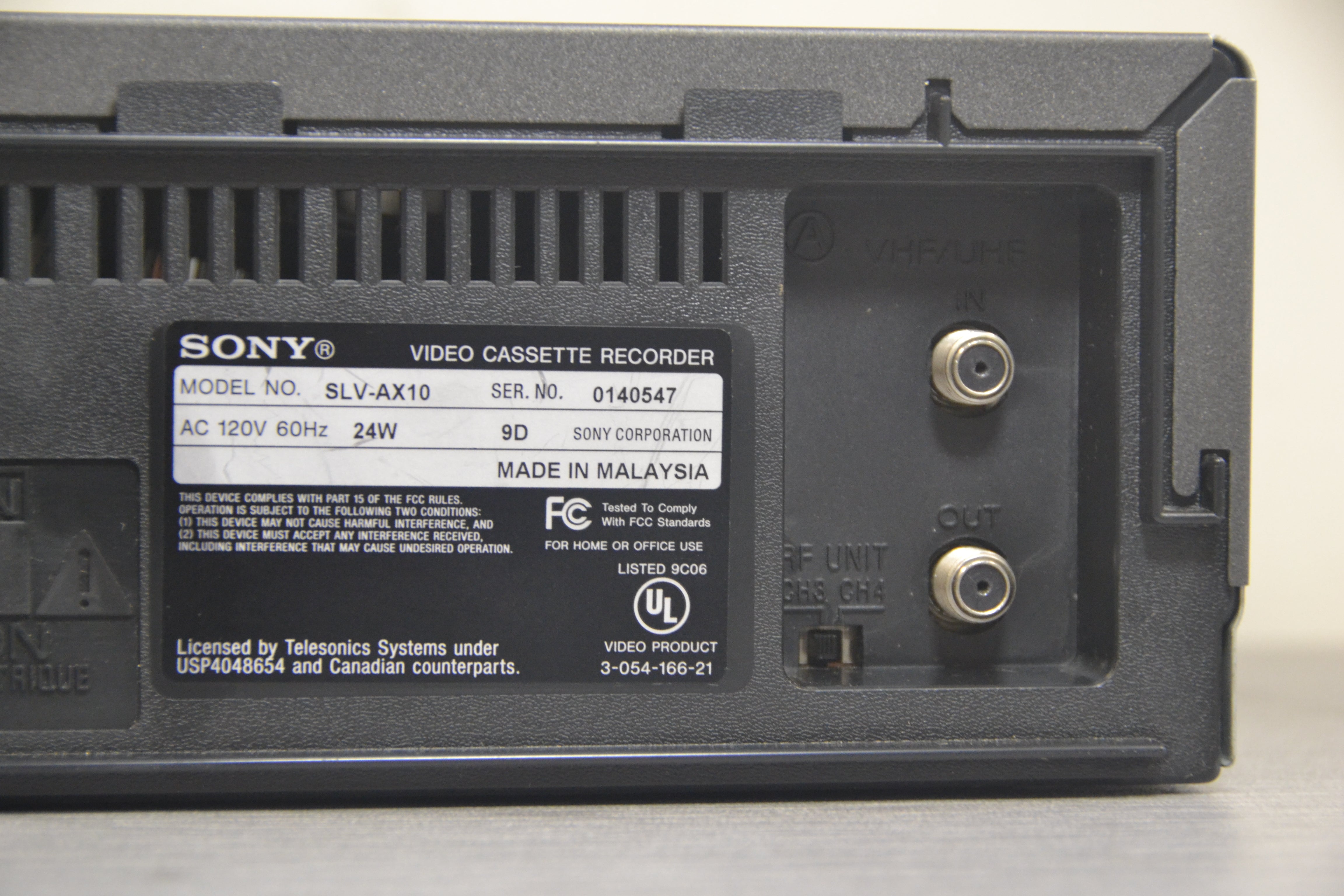Sony SLV-AX10 VCR Player - Thumbnail 2