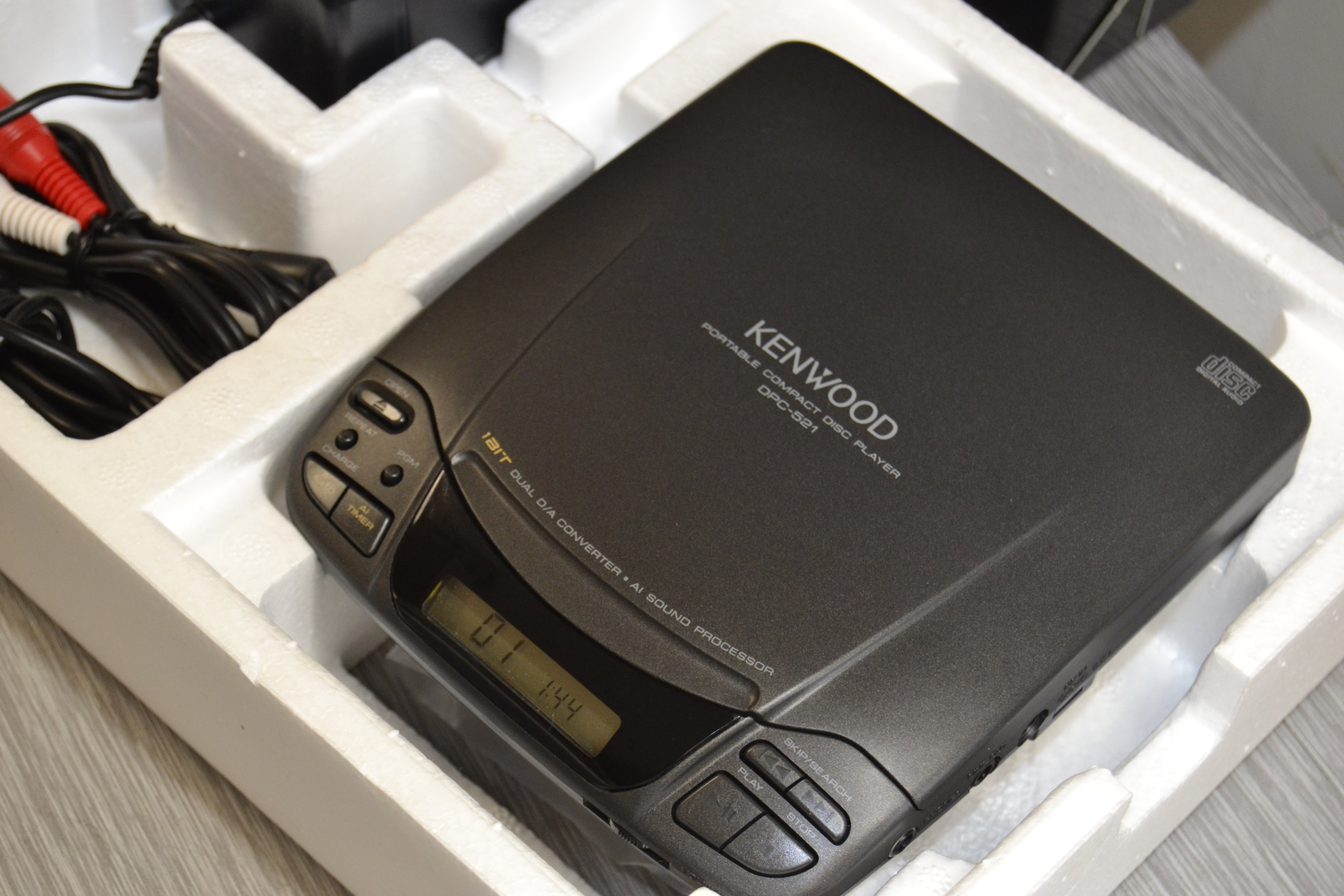Kenwood DPC-521 Portable CD Player * Remote * Box * Accessories