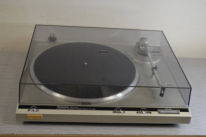 Technics SL-Q300 Turntable