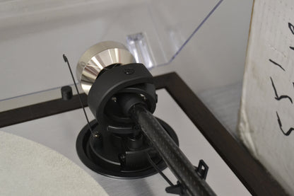 Pro-Ject Classic Turntable - Ortofon Blue Cartridge ( needs new stylus ) - Leather Mat