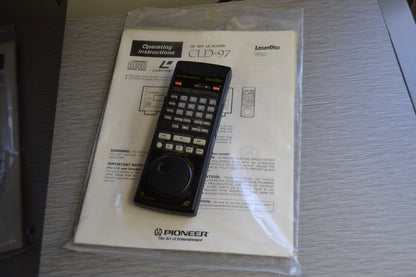Pioneer ELITE CLD-97  Laserdisc Player * Remote * Manual * Box