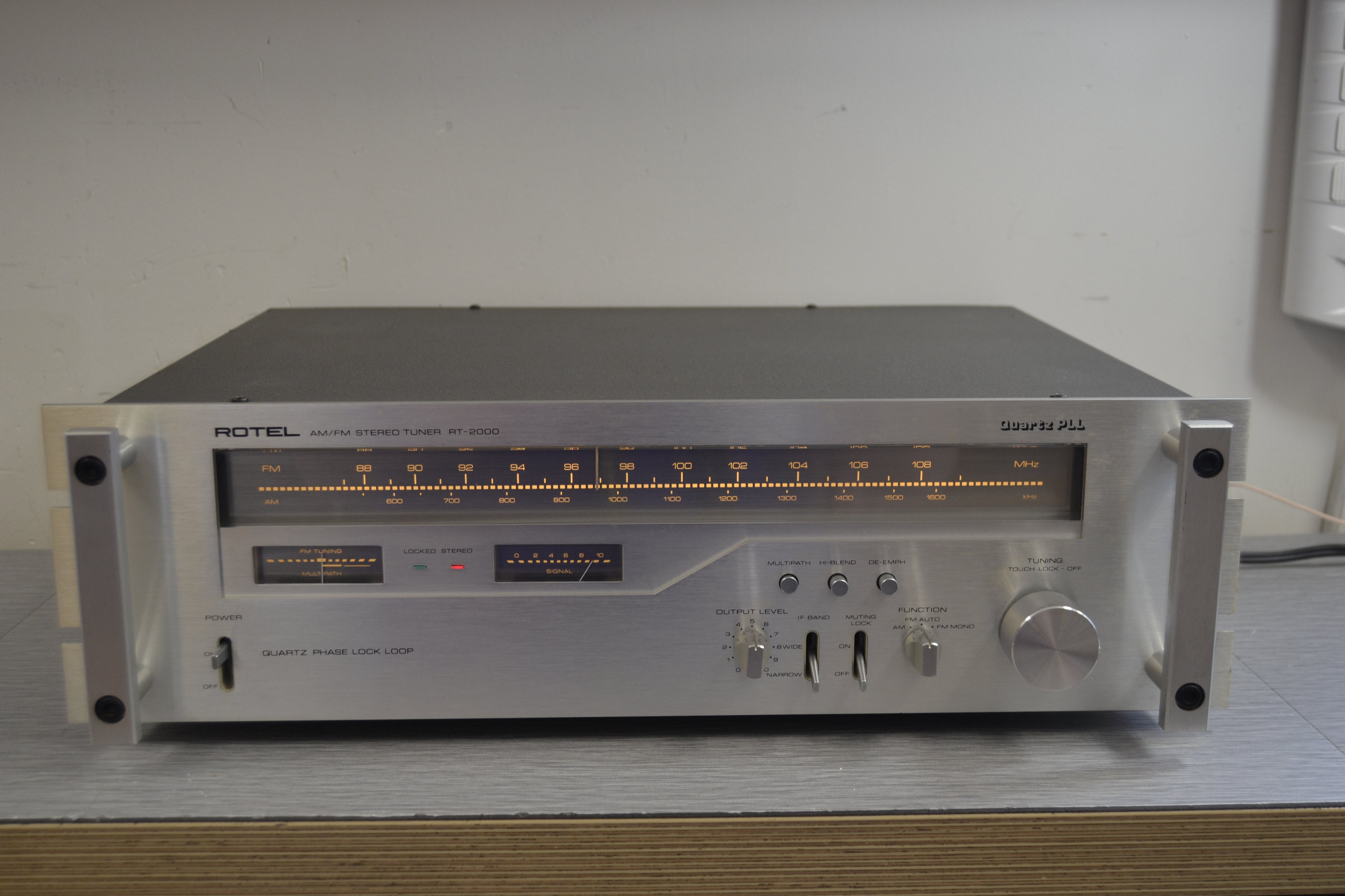 Rotel RT-2000 Stereo Tuner - 1978 – The Turntable Store