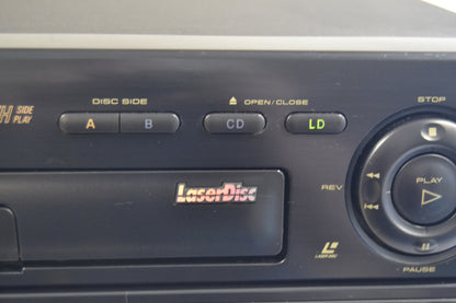 Pioneer CLD-D504 Laserdisc Player