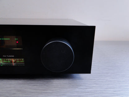 Yamaha T-1 Natural Sound Stereo Tuner (1978-81)