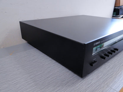 Yamaha T-1 Natural Sound Stereo Tuner (1978-81)