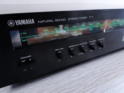 Yamaha T-1 Natural Sound Stereo Tuner (1978-81)