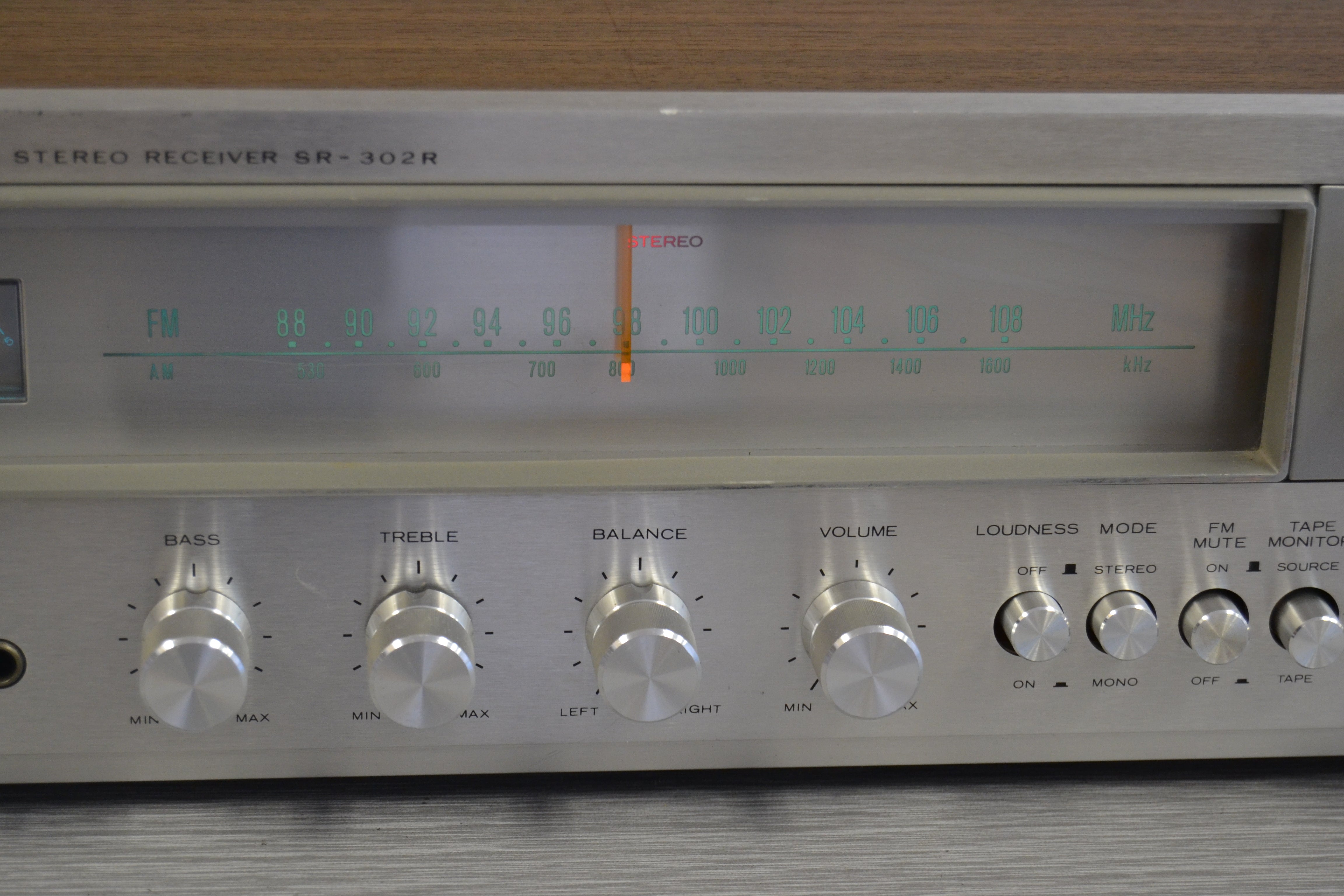 Hitachi SR-302 Stereo Receiver * 15W RMS * 1975 – The Turntable Store