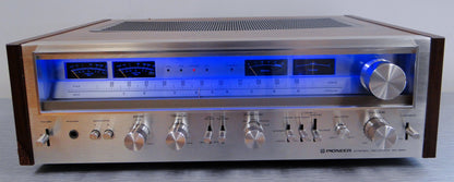 Pioneer SX-880  AM/FM Stereo Receiver (1978)