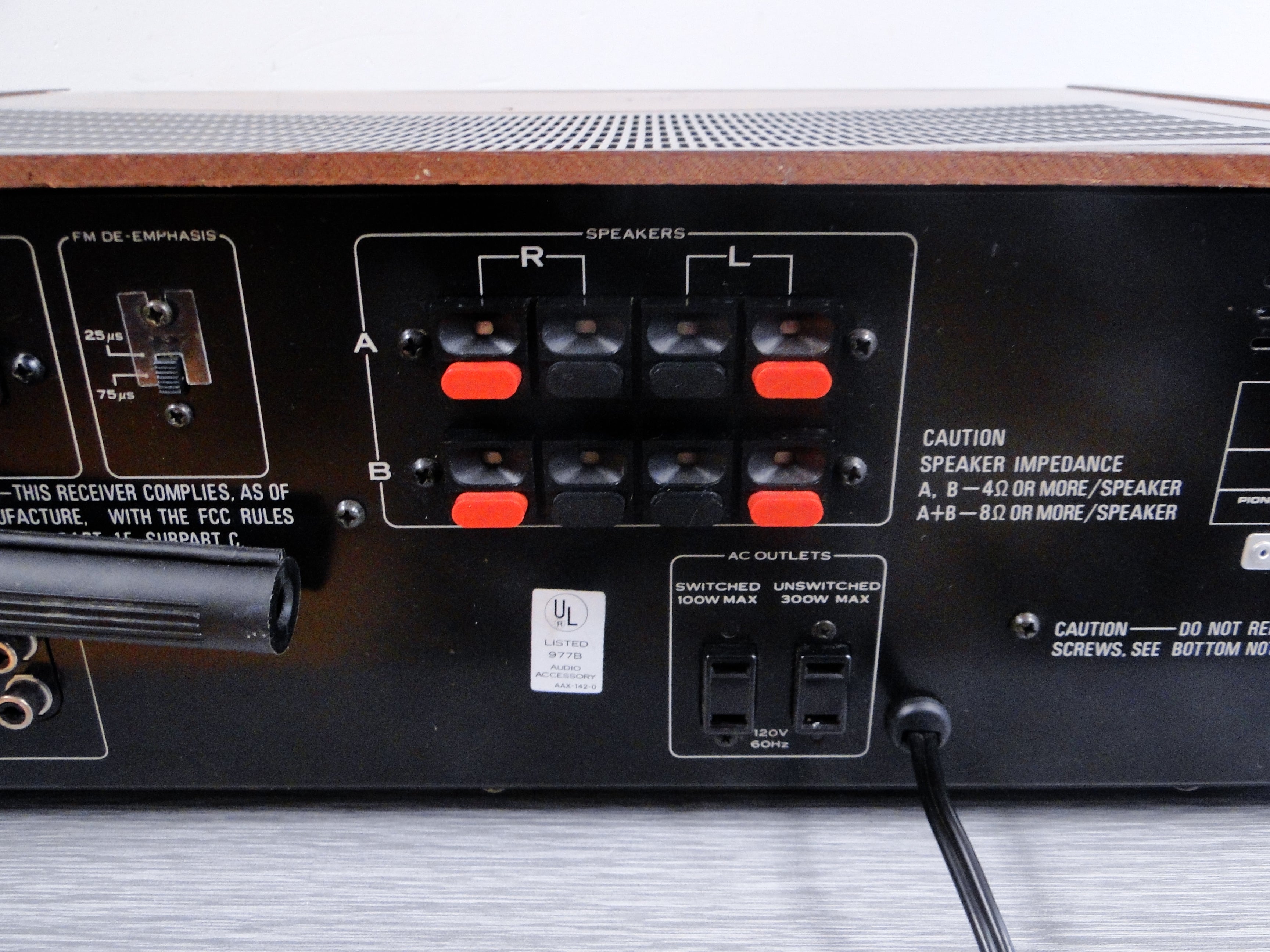 Pioneer SX-880 AM/FM Stereo Receiver (1978) – The Turntable Store