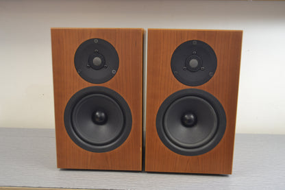 Linn Tukan Bookshelf Speakers