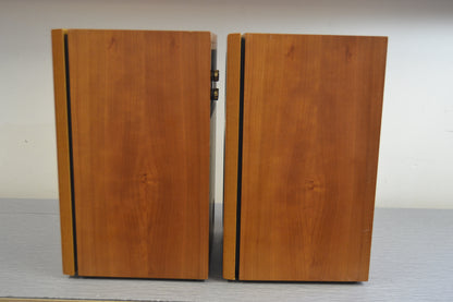 Linn Tukan Bookshelf Speakers