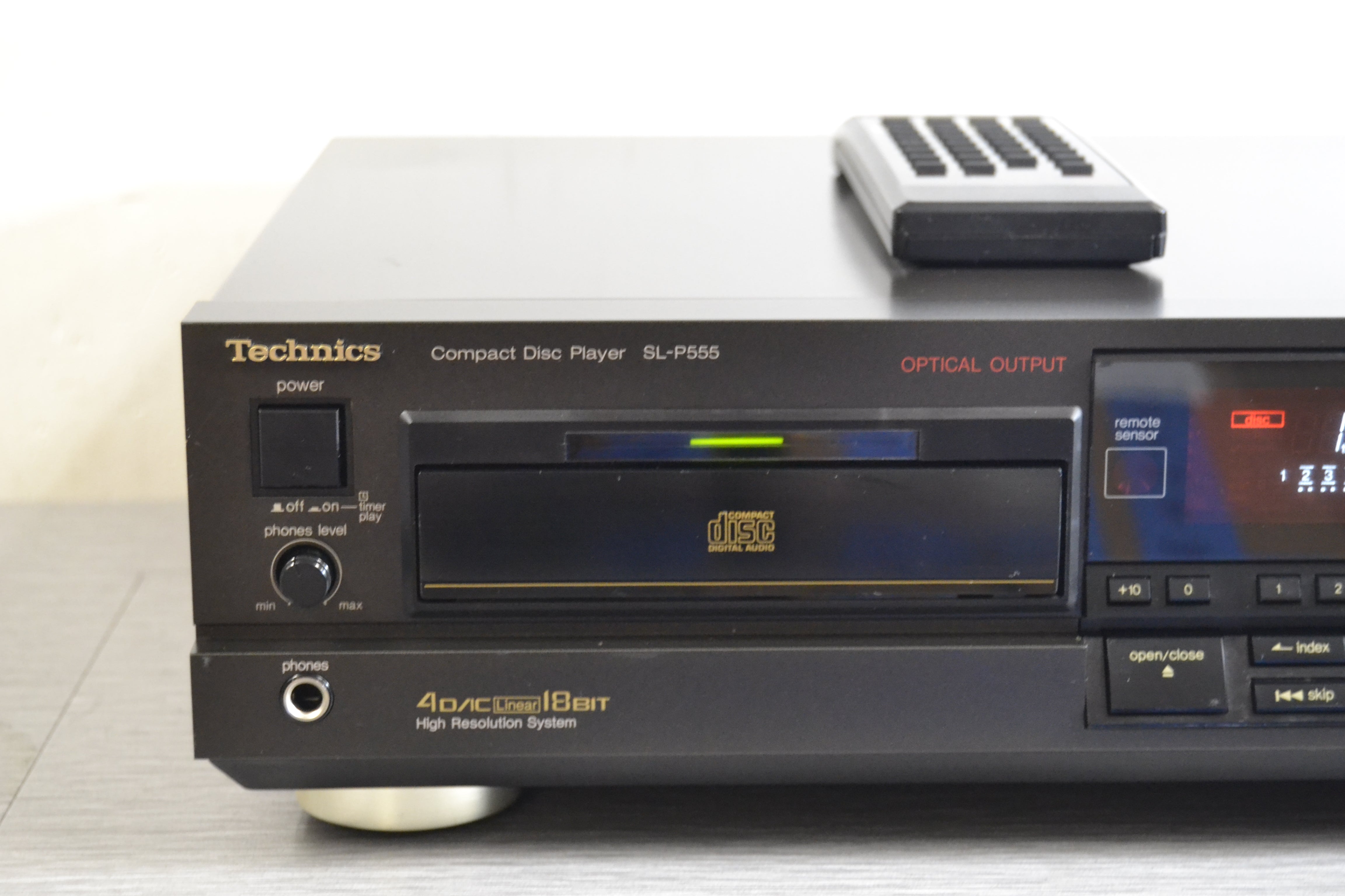 Technics SL-P555 Rare Vintage CD Player Class AA Japan Made 1988