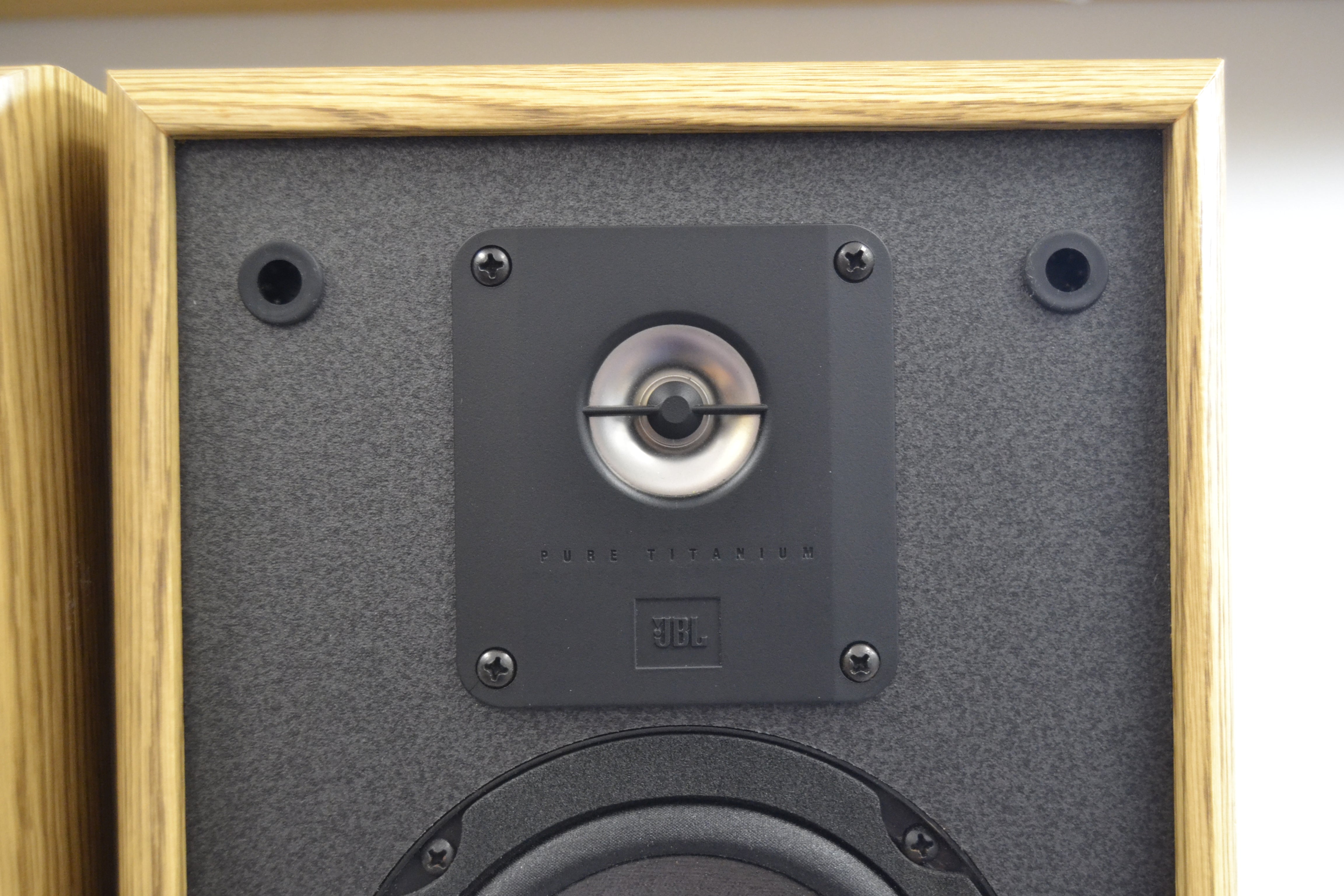 JBL 2500 Bookshelf Speakers – The Turntable Store