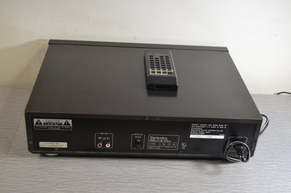 Technics SL-P555 Rare Vintage CD Player Class AA Japan Made 1988 * Remote