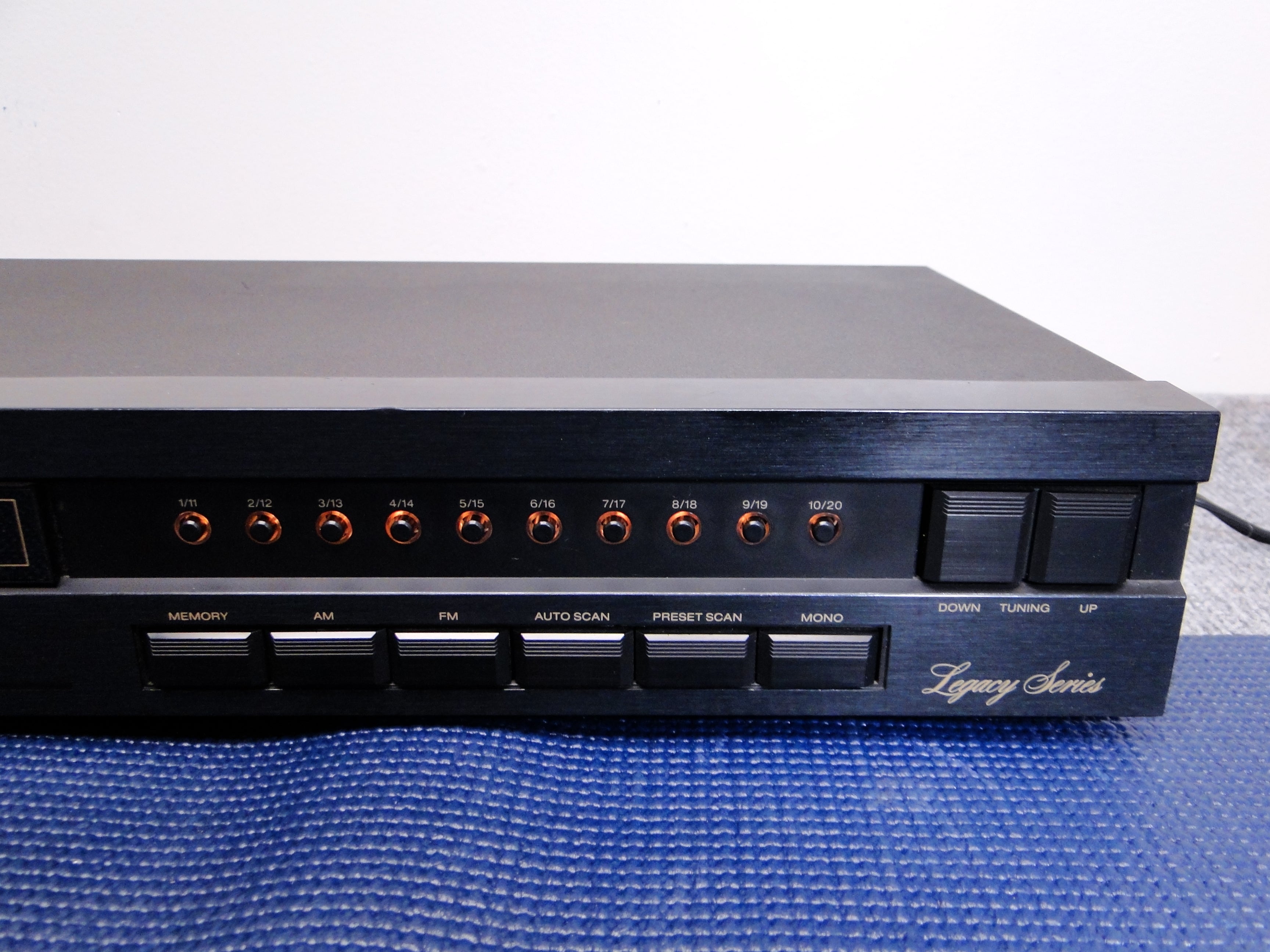 Marantz TR-2242 Stereo tuner – The Turntable Store
