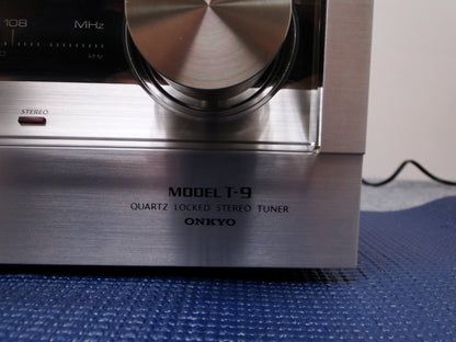 Onkyo T9 Stereo Tuner
