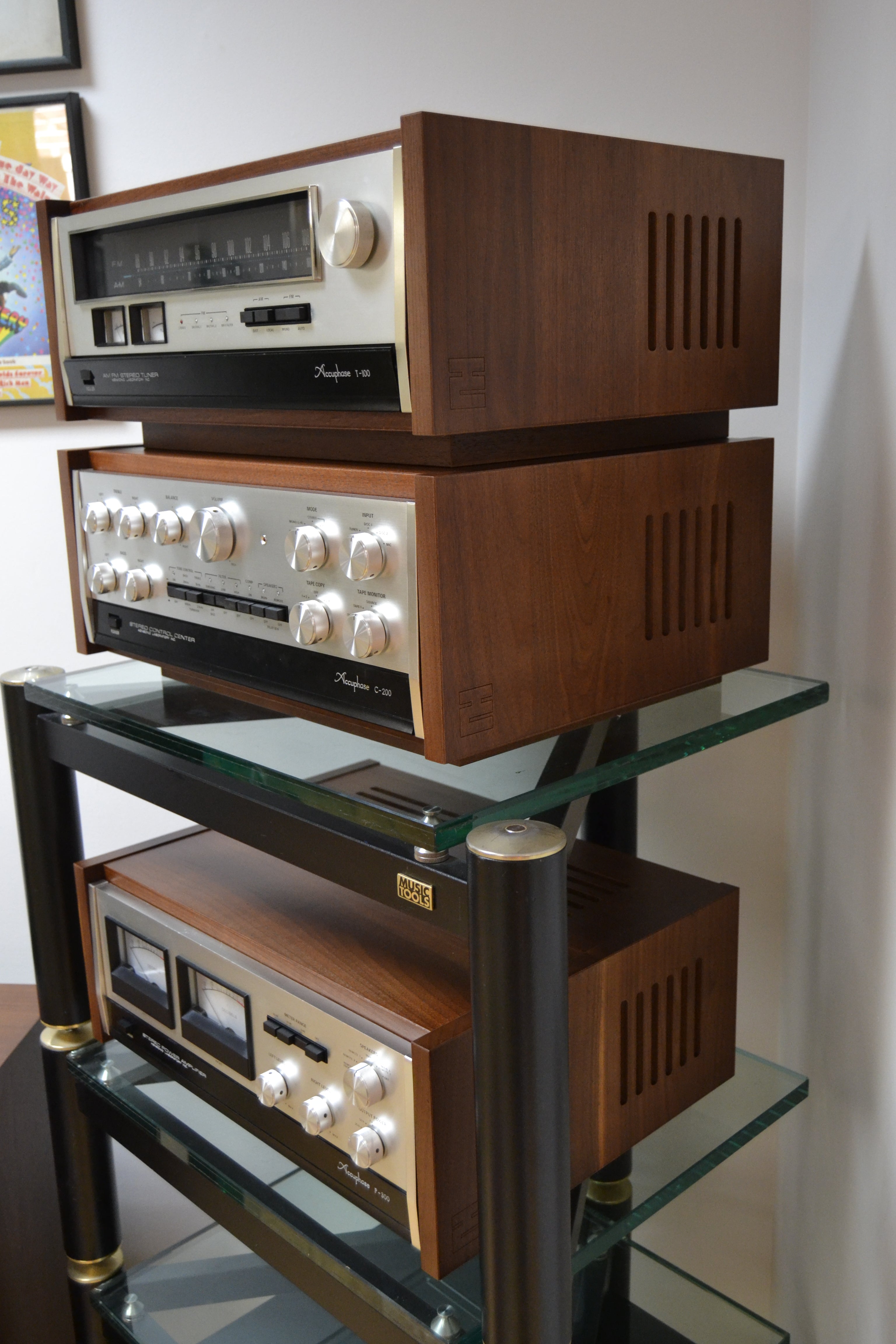 1975 Accuphase C200 Preamplifier - P300 Power Amplifier - T100