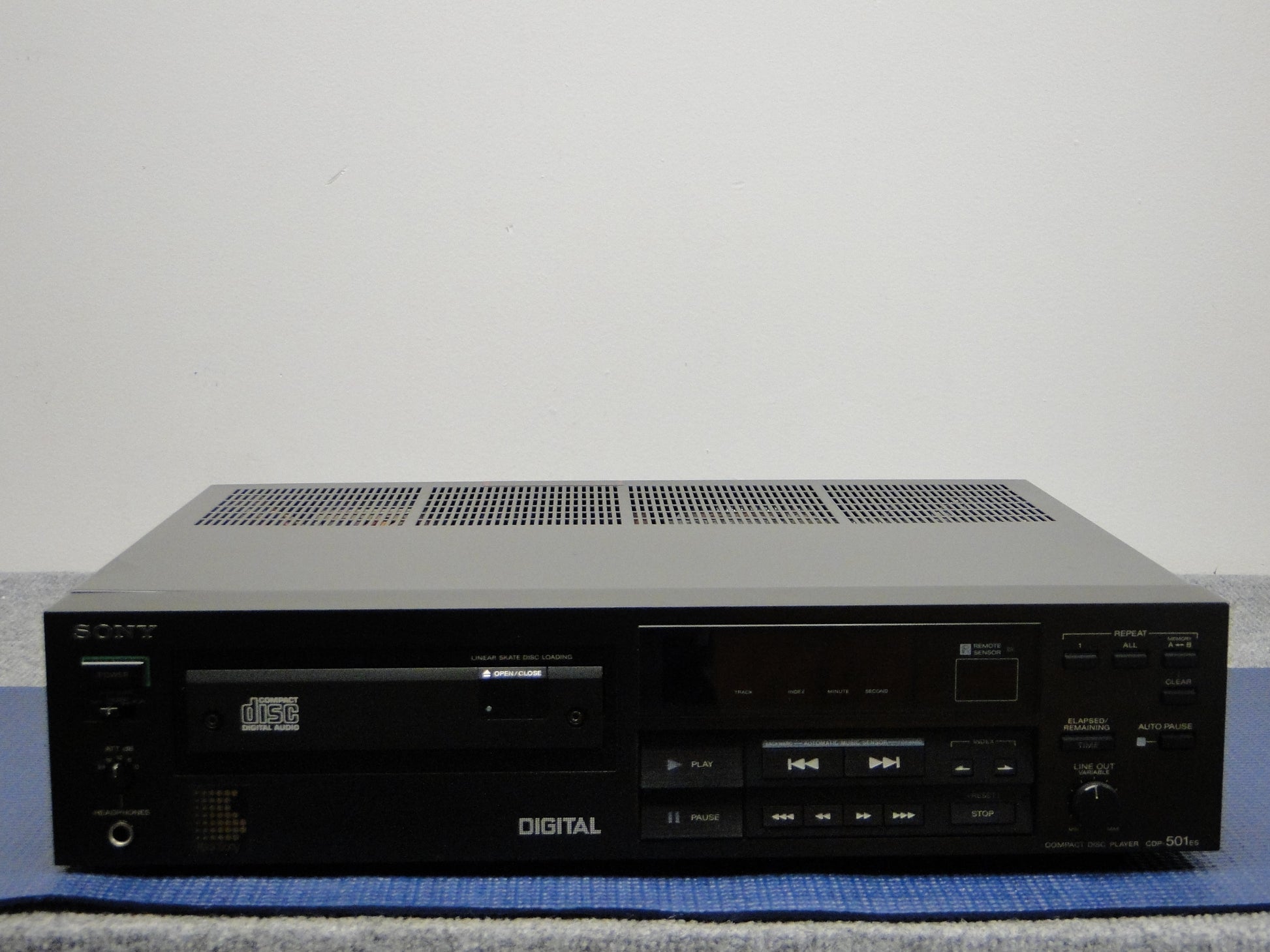 Sony CDP-501es Single CD Player – The Turntable Store 