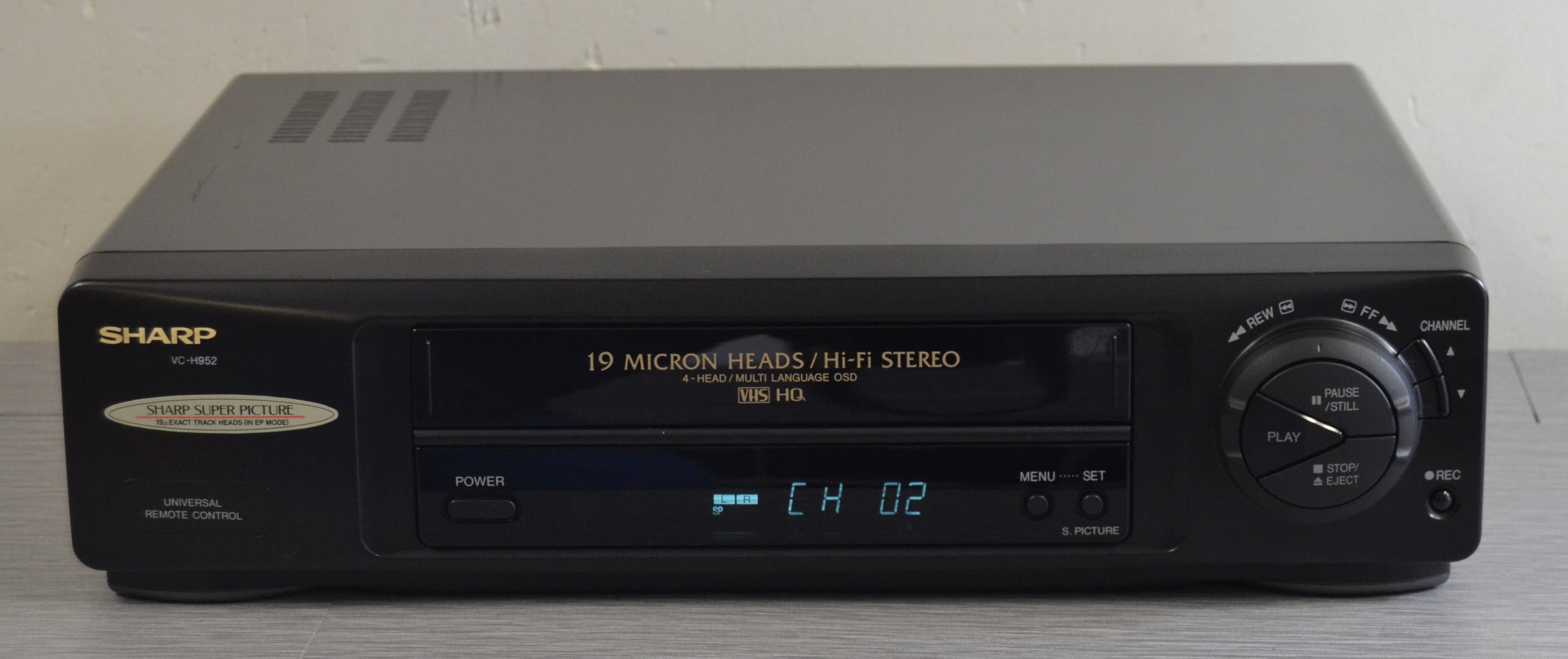 Sharp VC-H952 Video Cassette Recorder