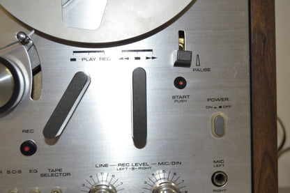 Akai 4000D Reel to Reel Tape Recorder