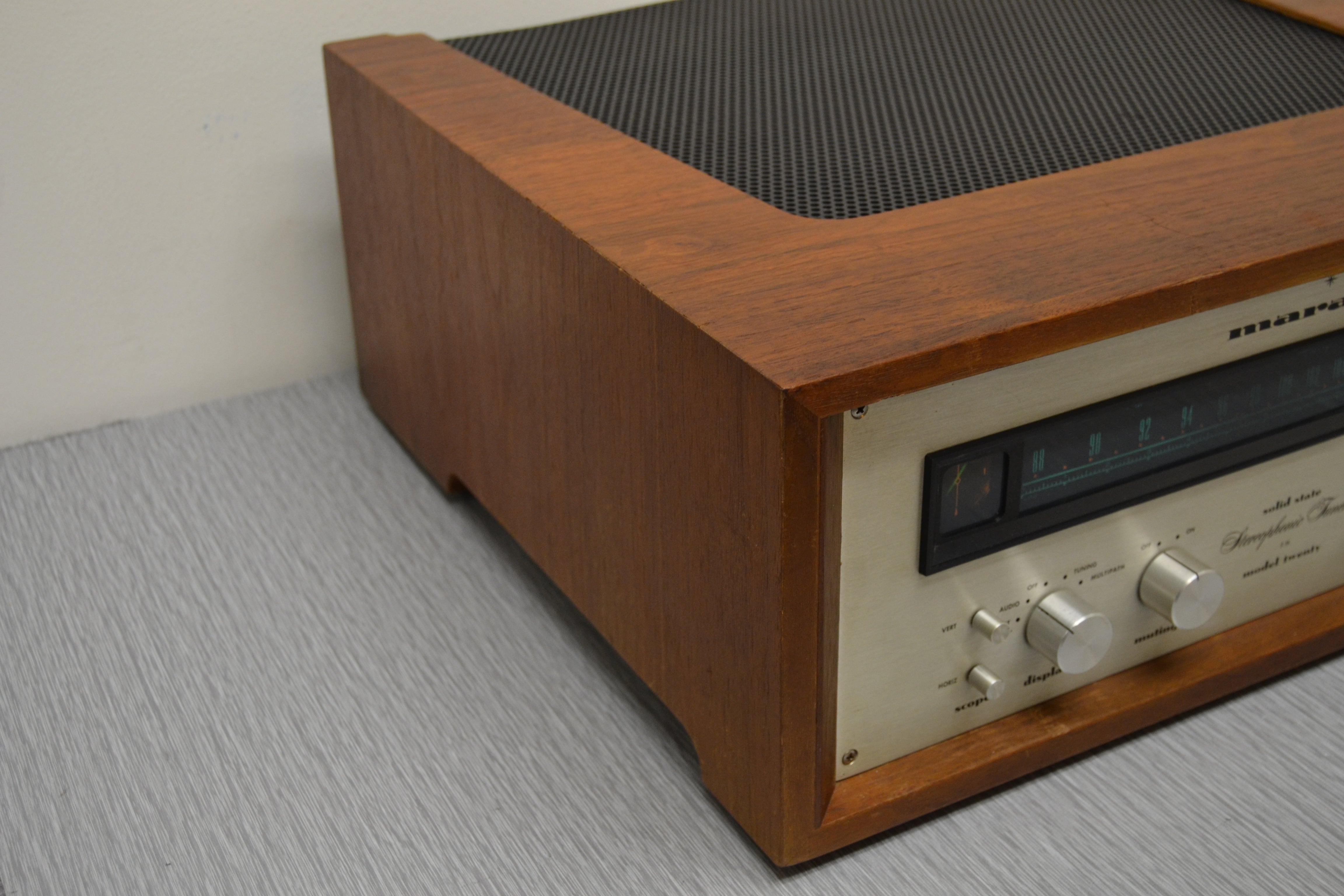 Marantz Model Twenty Stereo Tuner with Oscilloscope * 1972