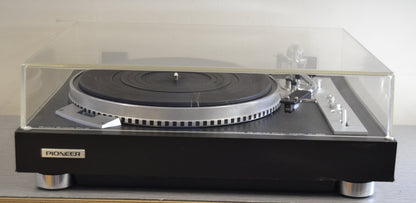 Pioneer PL-550 Direct Drive Turntable.* Strobe light is flickering *