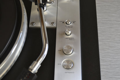 Pioneer PL-550 Direct Drive Turntable.* Strobe light is flickering *