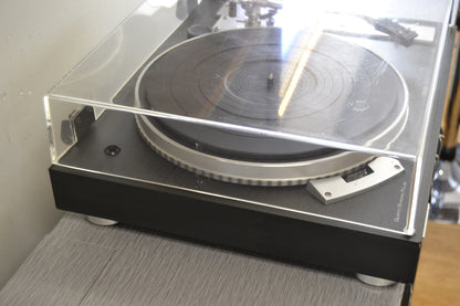 Pioneer PL-550 Direct Drive Turntable.* Strobe light is flickering *